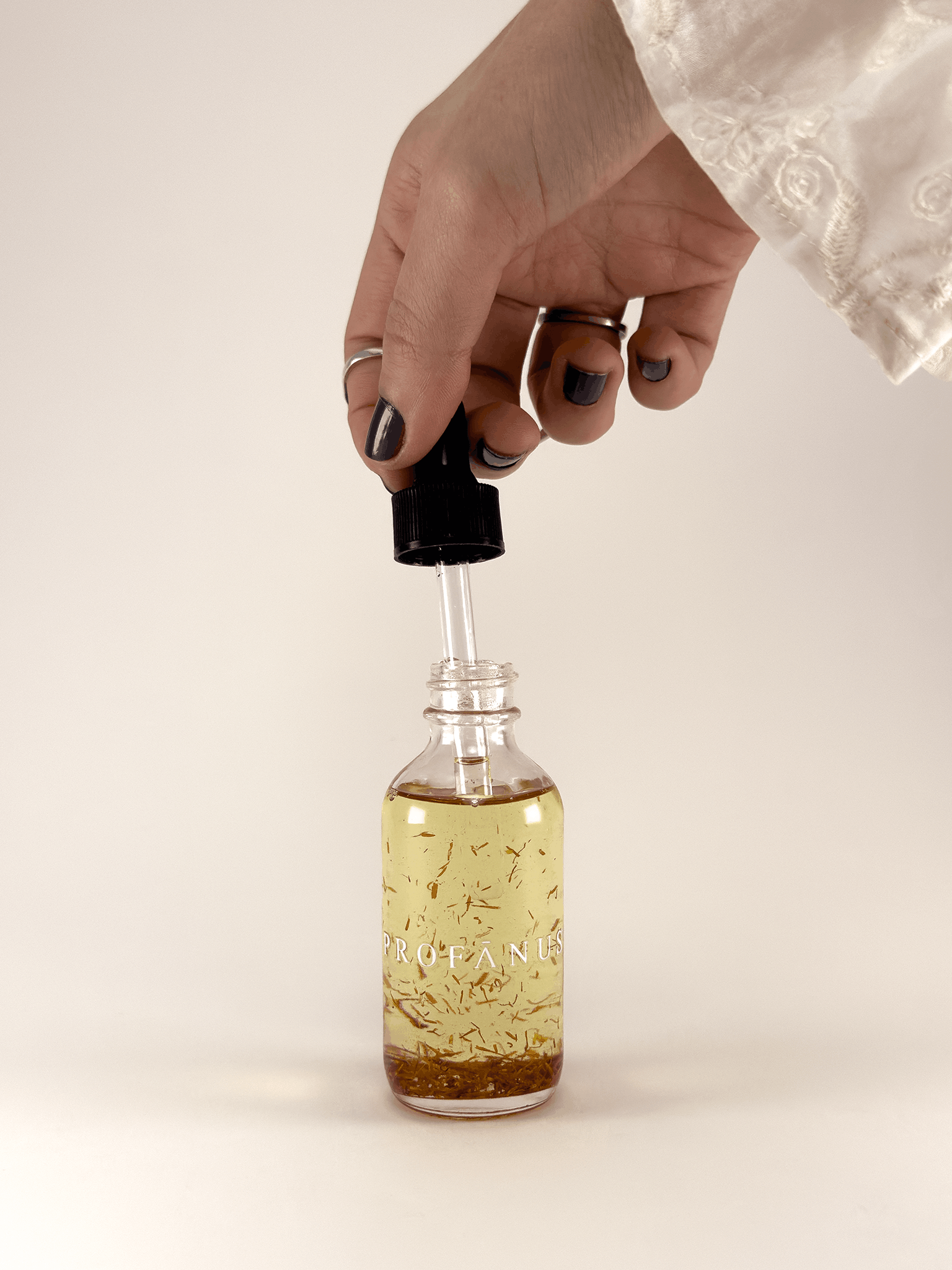 Saffron Essential Oil - Image 2